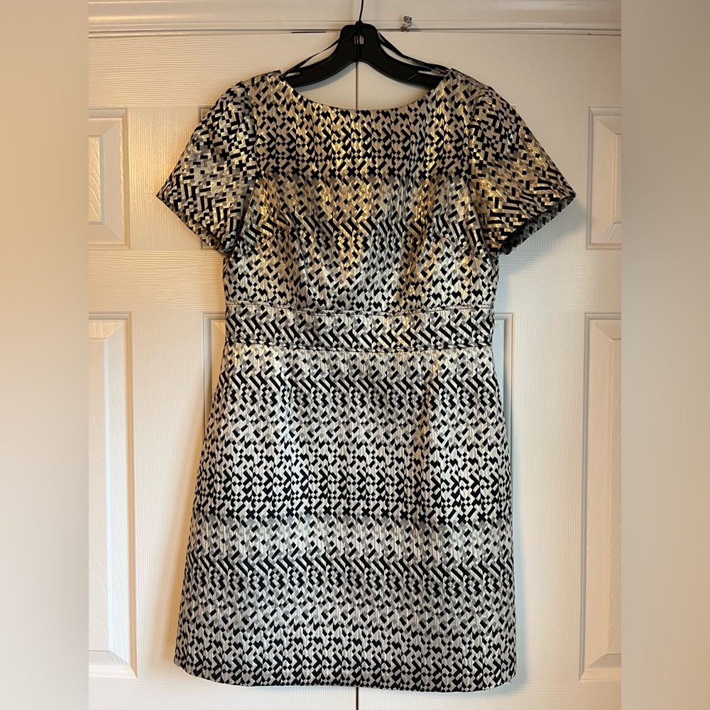 Black and metallic pattern short sleeve mini dress